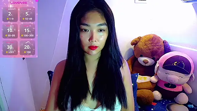 Snapshot of TR4NSCUTI3 chatting on October 5, 2025, 7:23 pm TR4NSCUTI3 online show from October 5, 2025, 7:23 pm