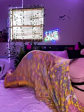 Cutiepiespanks online show from September 21, 2025, 8:43 pm