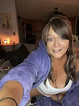 Snapshot of cowgirlc chatting on February 19, 2025, 3:28 am cowgirlc online show from February 19, 2025, 3:28 am