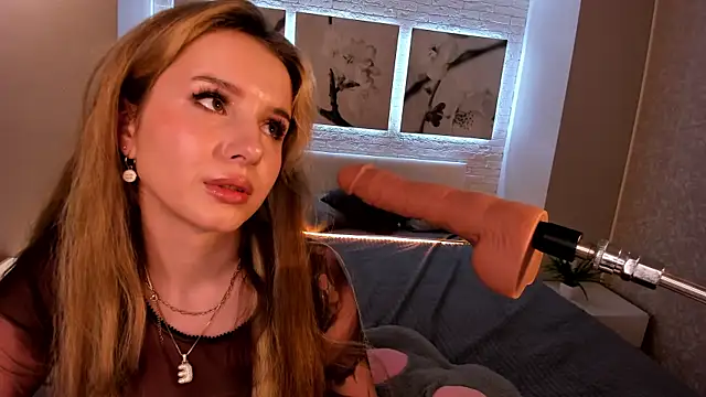 Betty June online show from October 3, 2025, 8:50 pm