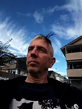 Snapshot of seelengleich chatting on October 4, 2025, 12:14 pm seelengleich online show from October 4, 2025, 12:14 pm