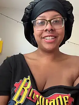 Snapshot of N1NT3NDH03 chatting on March 27, 2026, 3:56 pm N1NT3NDH03 online show from March 27, 2026, 3:56 pm