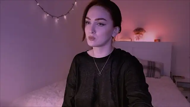 LilyFarey online show from January 29, 2025, 5:45 pm