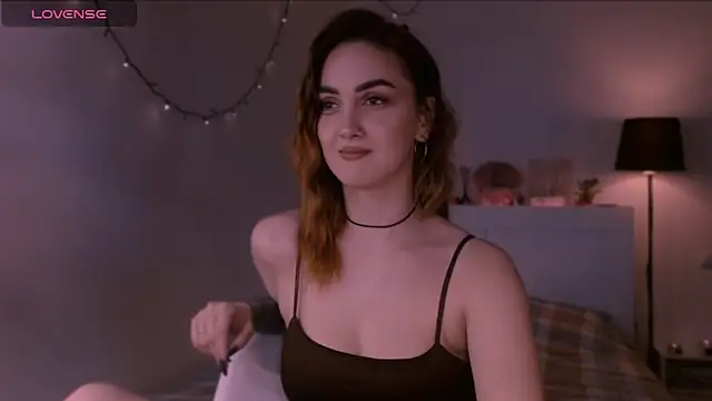 Snapshot of LilyFarey chatting on October 21, 2025, 6:41 pm LilyFarey online show from October 21, 2025, 6:41 pm