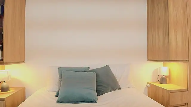 Snapshot of Isabella_Harley chatting on September 15, 2025, 1:55 pm Isabella Harley online show from September 15, 2025, 1:55 pm