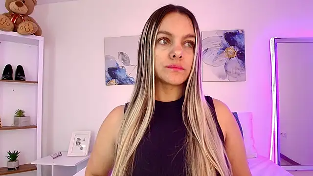 Isabella Harley online show from May 27, 2026, 1:52 pm