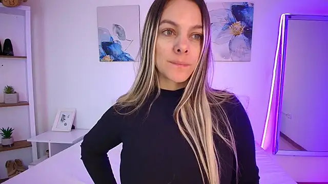 Isabella Harley online show from July 15, 2026, 1:27 pm