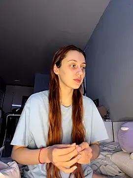 Uniarten online show from November 26, 2025, 8:21 pm