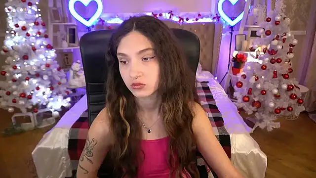 BabyFlowerr online show from December 15, 2024, 8:04 pm