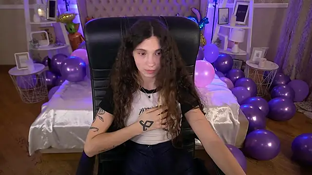BabyFlowerr online show from January 13, 2025, 2:28 am