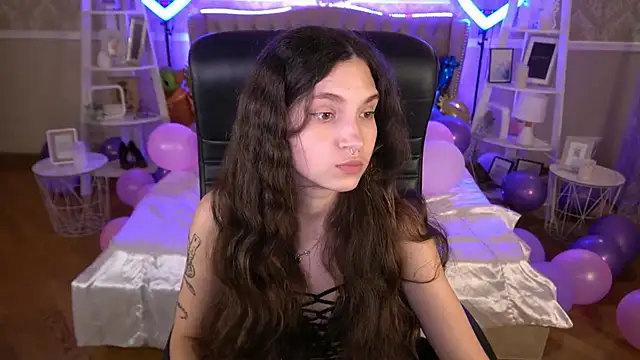 BabyFlowerr online show from January 18, 2025, 2:58 am