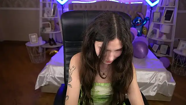 BabyFlowerr online show from January 27, 2025, 7:46 pm