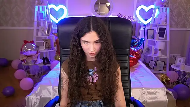 BabyFlowerr online show from February 10, 2025, 8:00 pm