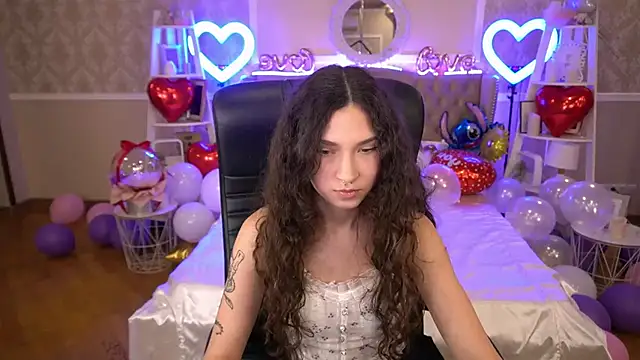 BabyFlowerr online show from February 12, 2025, 8:07 pm