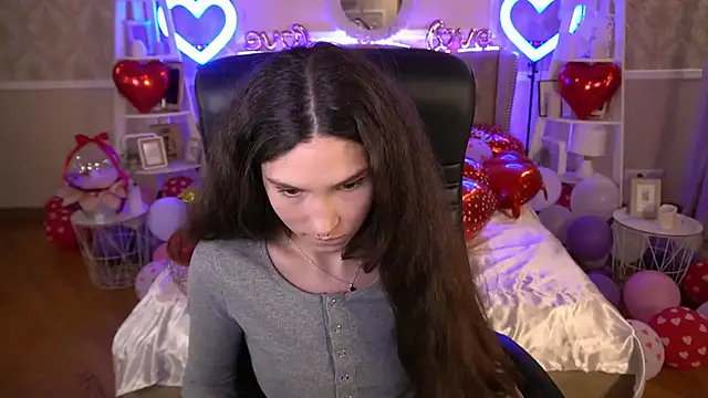 BabyFlowerr online show from February 26, 2025, 11:04 pm