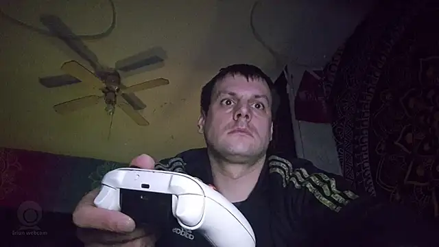 slankecrosdresser online show from April 4, 2026, 7:33 pm