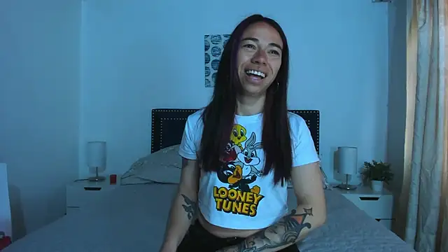 ZulyMichels online show from September 22, 2025, 12:18 pm