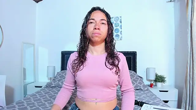 ZulyMichels online show from June 25, 2026, 12:42 pm