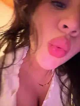 marcimaa online show from October 11, 2025, 9:35 pm