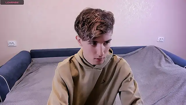 Snapshot of James_Mills chatting on January 31, 2025, 8:12 pm James Mills online show from January 31, 2025, 8:12 pm