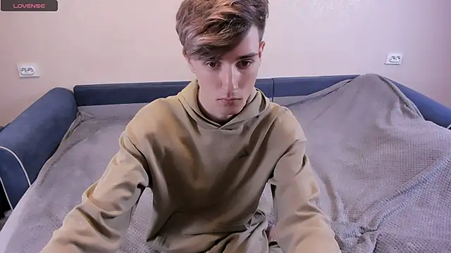 Snapshot of James_Mills chatting on January 31, 2025, 11:13 pm James Mills online show from January 31, 2025, 11:13 pm