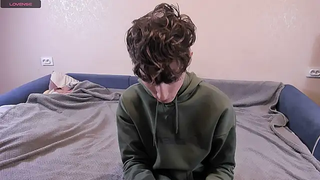 Snapshot of James_Mills chatting on February 26, 2025, 8:33 pm James Mills online show from February 26, 2025, 8:33 pm