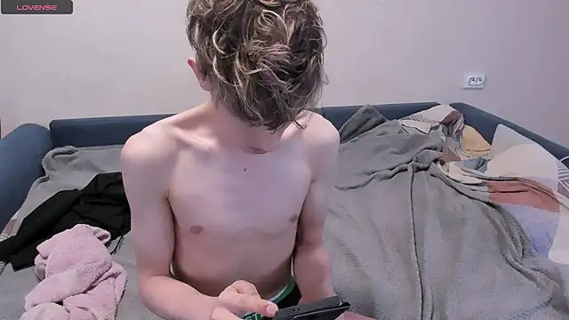 Snapshot of James_Mills chatting on March 15, 2025, 9:49 pm James Mills online show from March 15, 2025, 9:49 pm