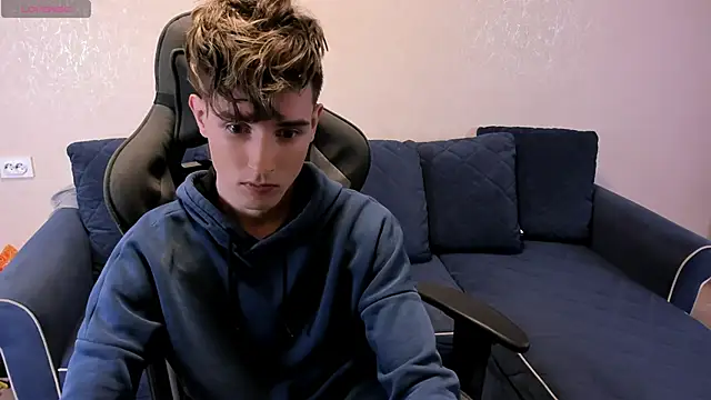 Snapshot of James_Mills chatting on September 20, 2025, 7:48 pm James Mills online show from September 20, 2025, 7:48 pm