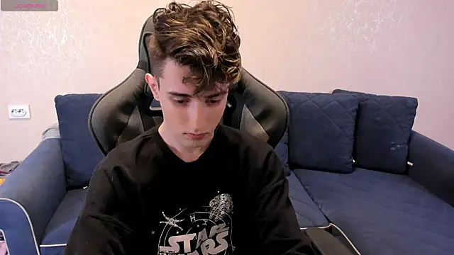 Snapshot of James_Mills chatting on September 24, 2025, 8:34 pm James Mills online show from September 24, 2025, 8:34 pm