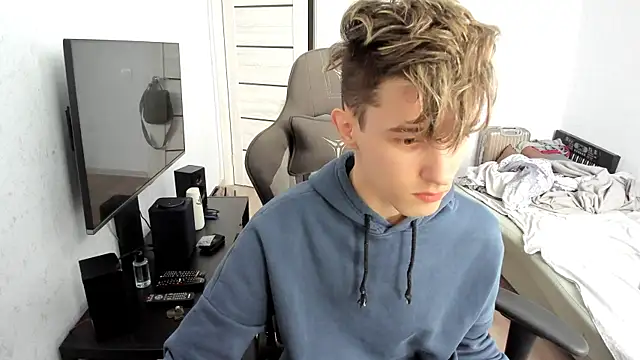 James Mills online show from January 8, 2026, 8:49 am