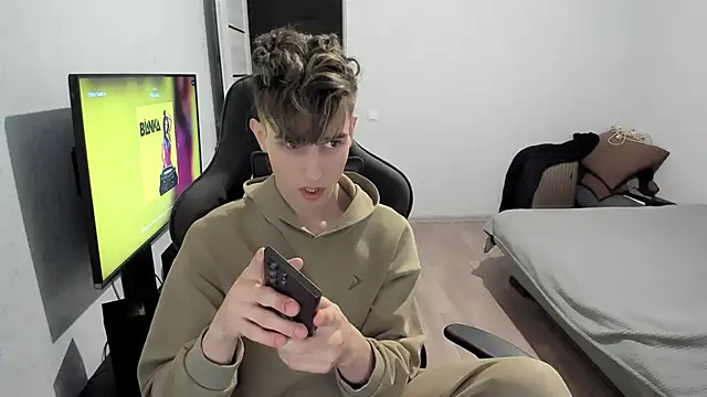 James Mills online show from February 6, 2026, 7:28 pm