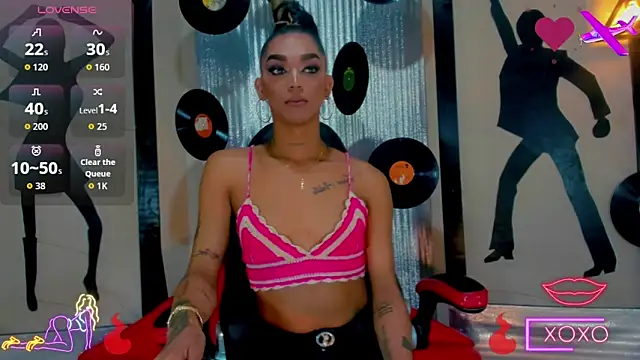 nickyminach  online show from September 16, 2025, 7:15 pm