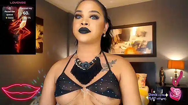 MarryQueen22 online show from April 28, 2026, 2:27 am