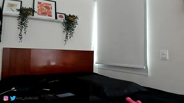 Lissa112 online show from October 21, 2025, 3:35 pm