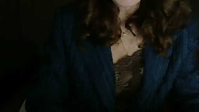 Snapshot of amara_2022 chatting on March 31, 2026, 8:53 pm amara 2022 online show from March 31, 2026, 8:53 pm