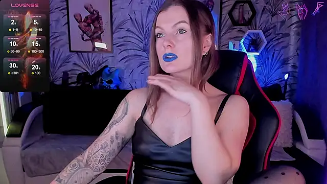 Snapshot of Devi_Evi chatting on February 8, 2026, 8:18 am Devi Evi online show from February 8, 2026, 8:18 am