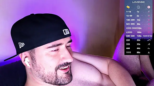 Snapshot of DominantTheo chatting on February 20, 2025, 6:17 am DominantTheo online show from February 20, 2025, 6:17 am