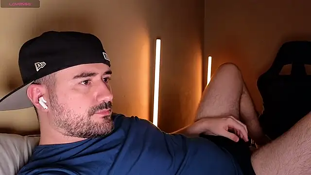 DominantTheo online show from March 13, 2026, 3:46 am