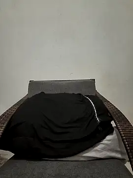 VIC22SECRET online show from May 7, 2026, 1:33 am
