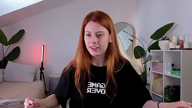 Snapshot of doll_lesli chatting on October 10, 2025, 9:19 am doll lesli online show from October 10, 2025, 9:19 am