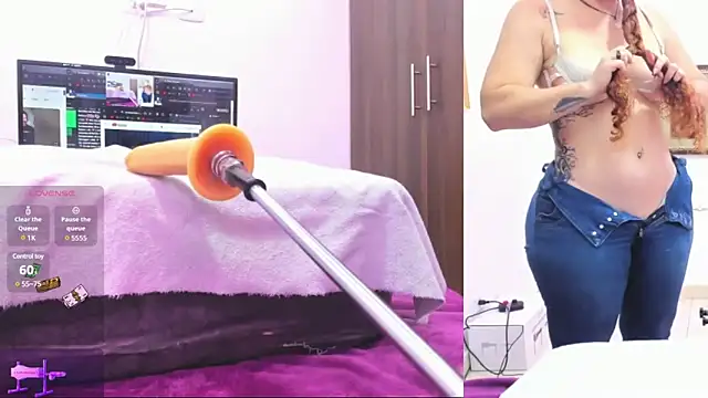 Paulina Davis  online show from January 19, 2025, 3:29 am