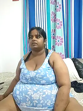 Snapshot of SusanaEshwar chatting on July 10, 2026, 4:42 pm SusanaEshwar online show from July 10, 2026, 4:42 pm
