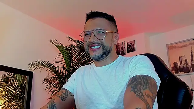 MrFrank tattoo online show from December 2, 2024, 12:52 am