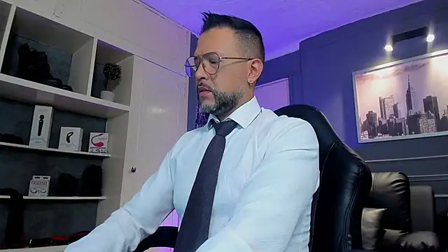 MrFrank tattoo online show from September 30, 2025, 12:43 pm