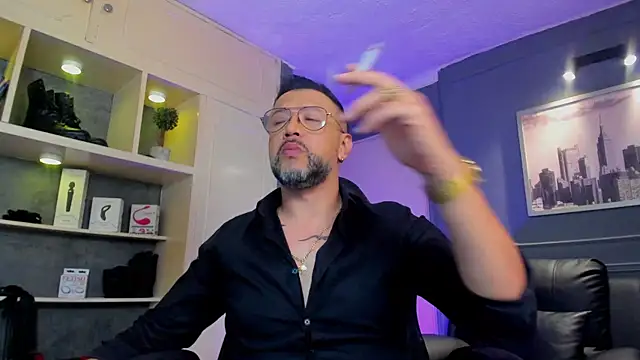 MrFrank tattoo online show from November 12, 2025, 12:49 pm