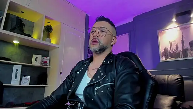 MrFrank tattoo online show from February 8, 2026, 10:18 am