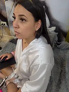 LizzRouse online show from May 8, 2026, 9:09 pm