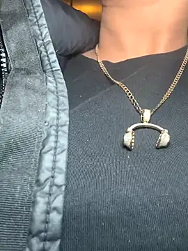 Snapshot of Strongqueen chatting on September 18, 2025, 7:16 pm Strongqueen online show from September 18, 2025, 7:16 pm