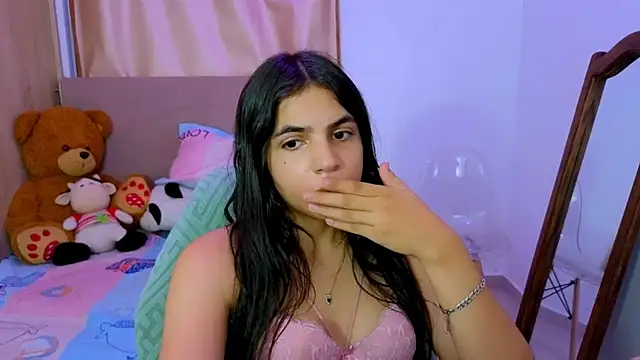  elenna online show from February 24, 2026, 6:28 pm