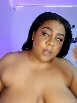 BiancaFollerach online show from April 21, 2026, 3:07 pm